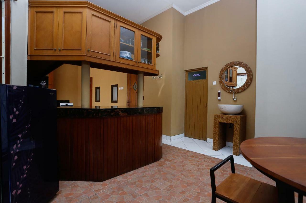 Oyo 1072 Kampung Condro Wulan Guesthouse Maguwo Dış mekan fotoğraf
