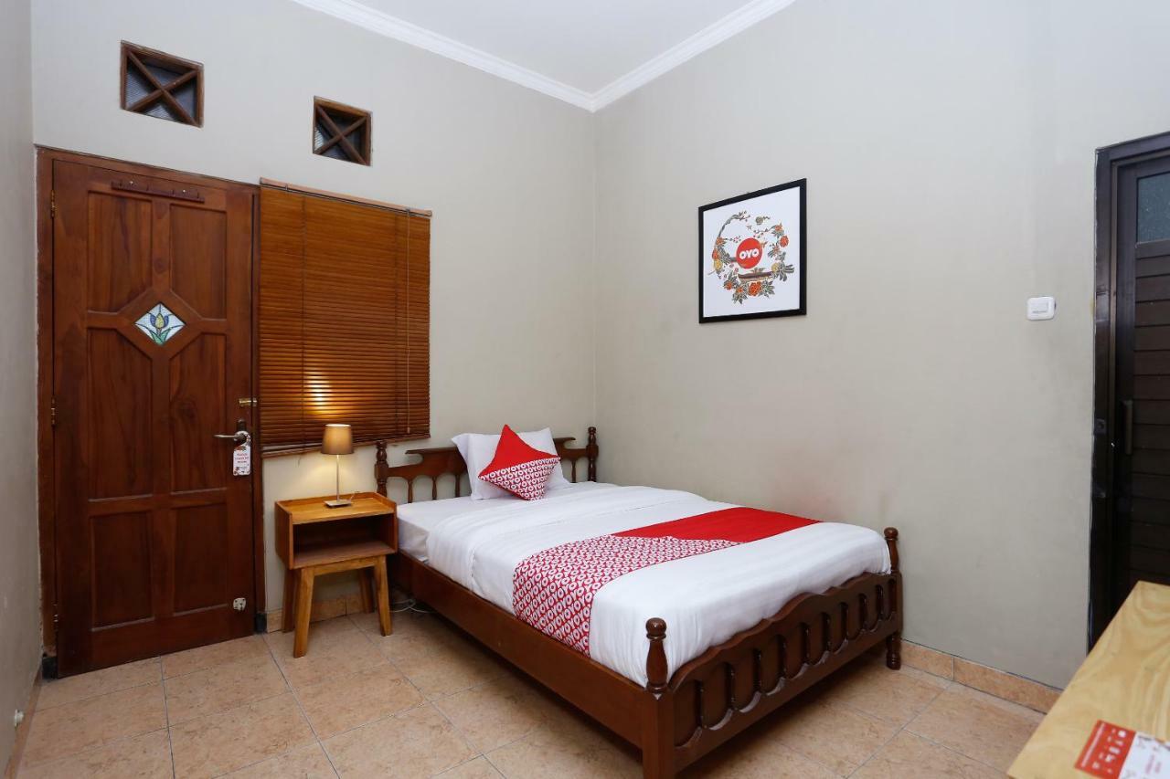 Oyo 1072 Kampung Condro Wulan Guesthouse Maguwo Dış mekan fotoğraf